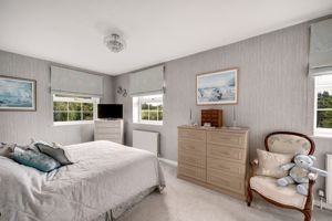Principal bedroom- click for photo gallery